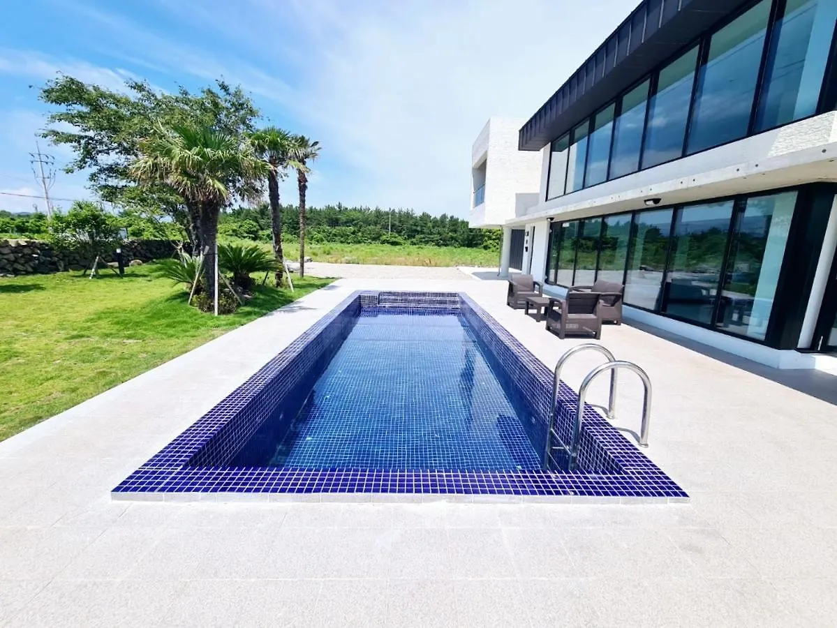 Aparthotel Almare Woljeong Jeju Corea del Sud