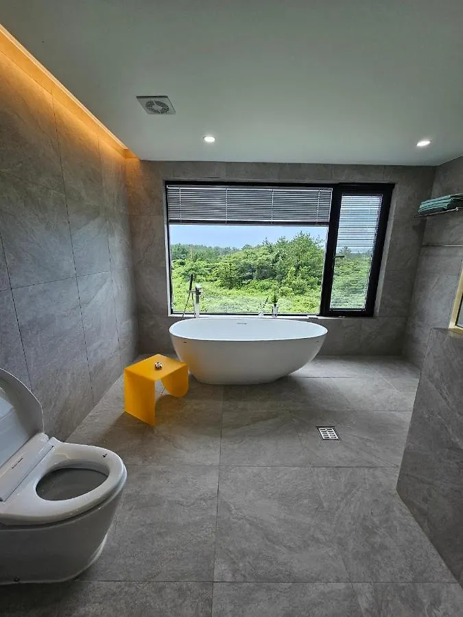 Aparthotel Almare Woljeong Jeju Corea del Sud