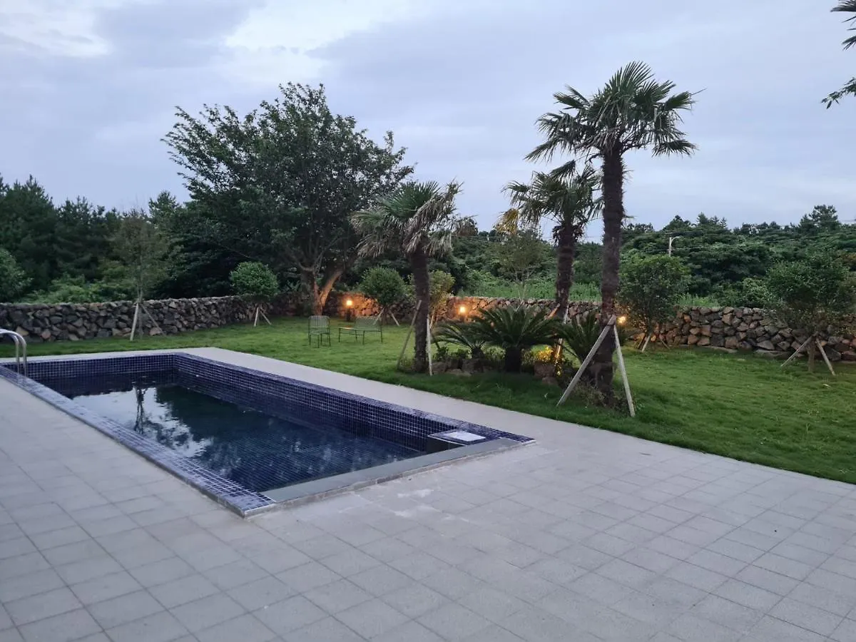 Almare Woljeong Aparthotel Jeju